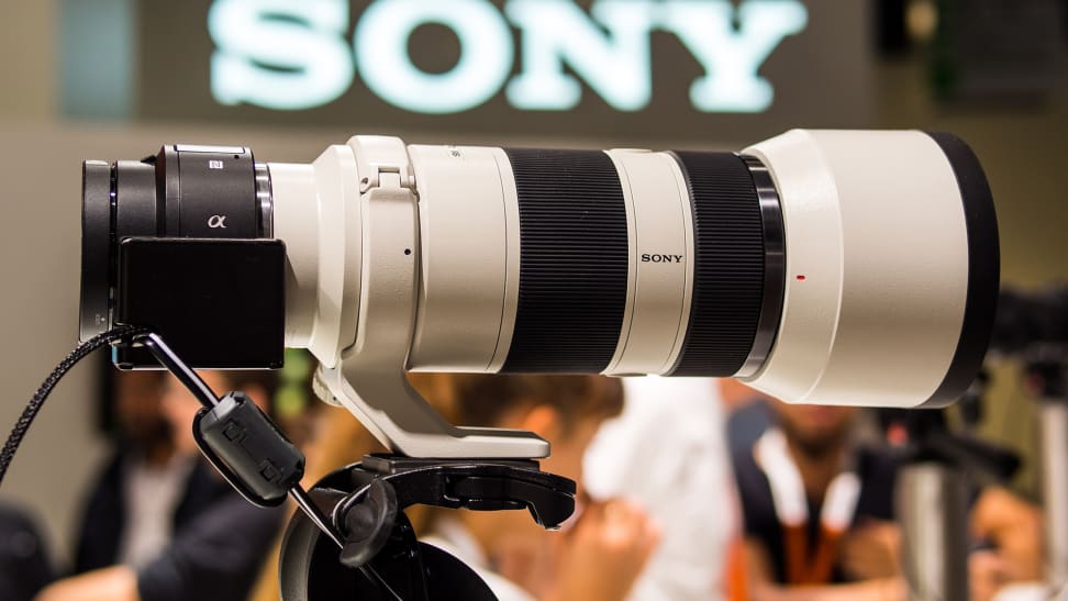 カメラ デジタルカメラ Sony Alpha ILCE-QX1 First Impressions Review - Reviewed