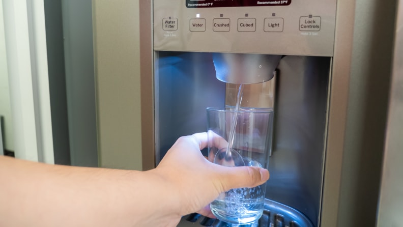 The GSS25IMNES has a dispenser for water, crushed, and cubed ice. It also has a bright LED light.