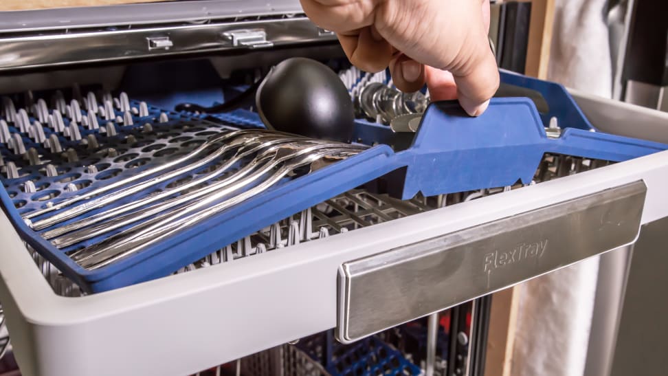Flex Tray of the Samsung DW80M9960US