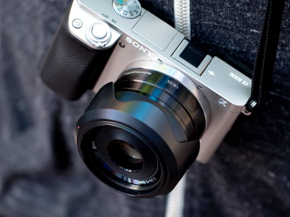 Sony 35mm f/1.8 Prime Lens for Most NEX E-Mount Cameras Black SEL35F18 -  Best Buy