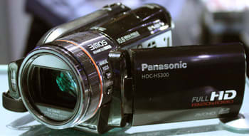 Panasonic HDC-HS300 First Impressions Camcorder Review - Reviewed