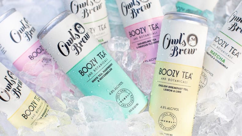 These alcoholic teas are perfect for girls' night!