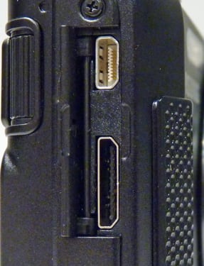 SAMSUNG-TL350-ports.jpg