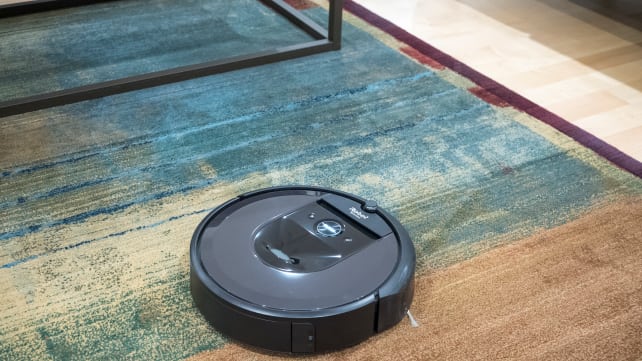 Best Robot Vacuum: iRobot Roomba i7+