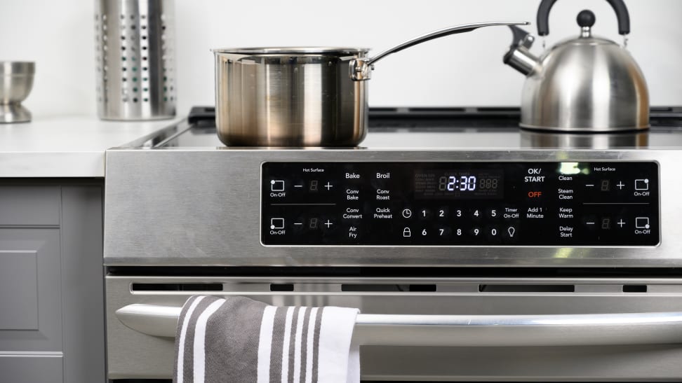 This Handy Induction Burner Keeps Your Kitchen Clean and Cool
