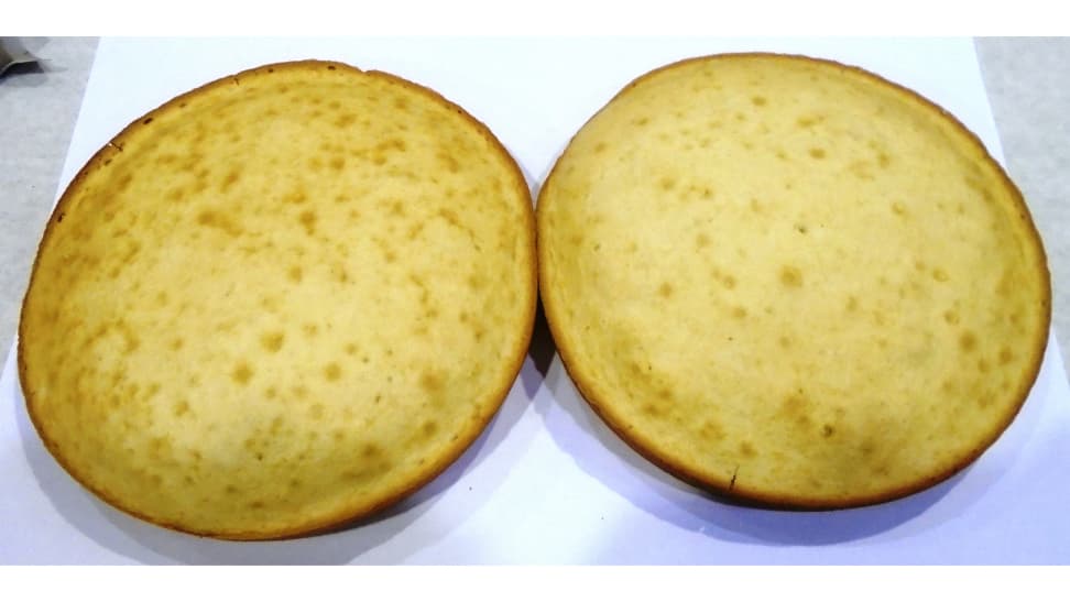 Frigidaire-FFGH3054-cake-top