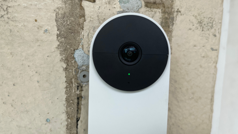 The Nest Doorbell (battery) is shown in the color white.