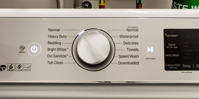 LG WT7500CW top-loading washer.