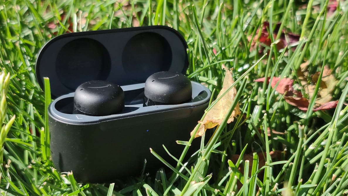 Echo Buds (2023) Review: Cheap Earbuds That Are Nice For The Price