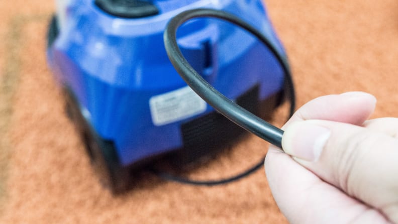 The one luxury is that the Zing has a retractable cord.