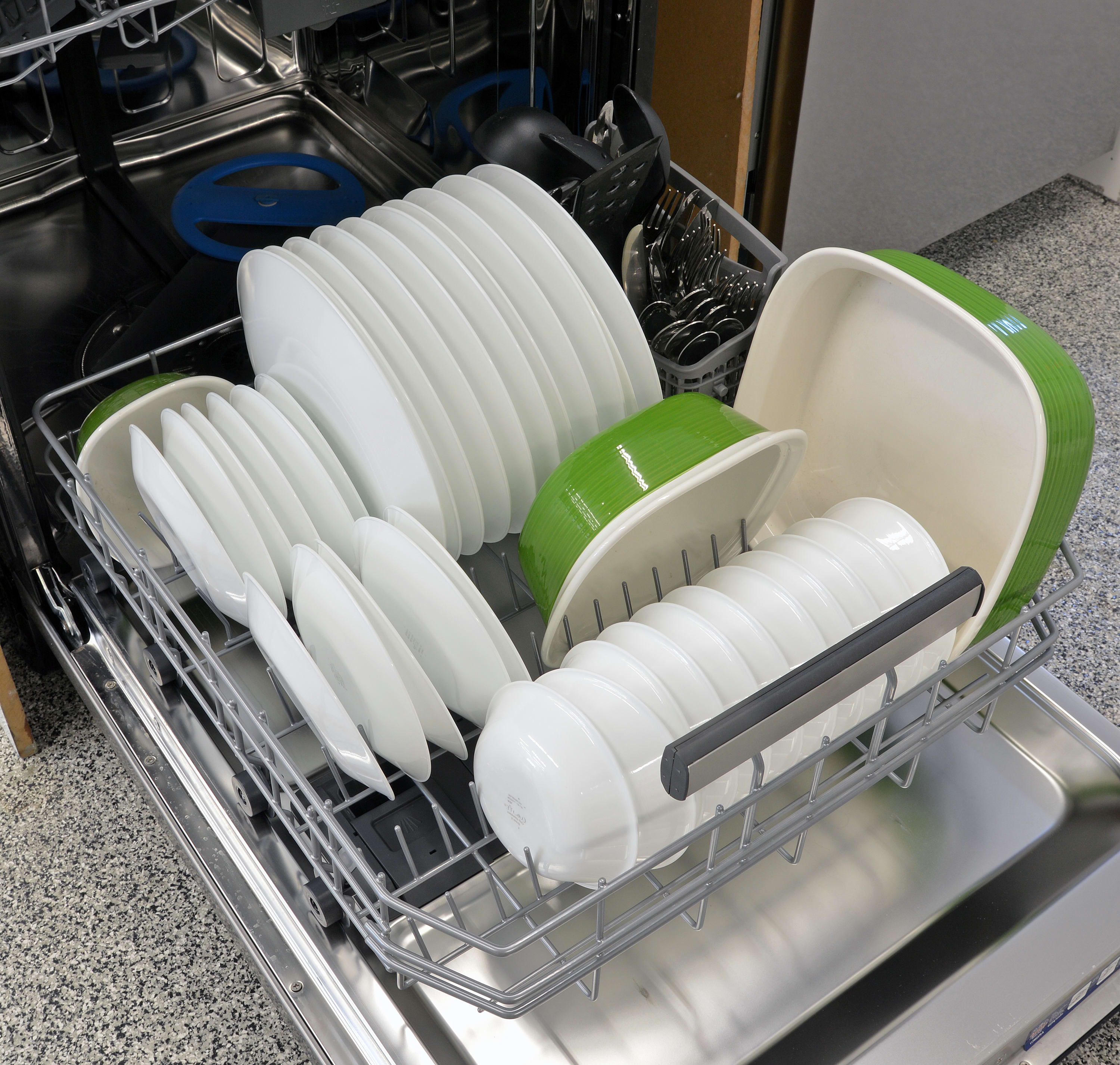 Frigidaire Professional FPID2497RF Dishwasher Review