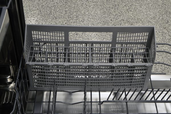 Thermador DWHD440MFM cutlery basket