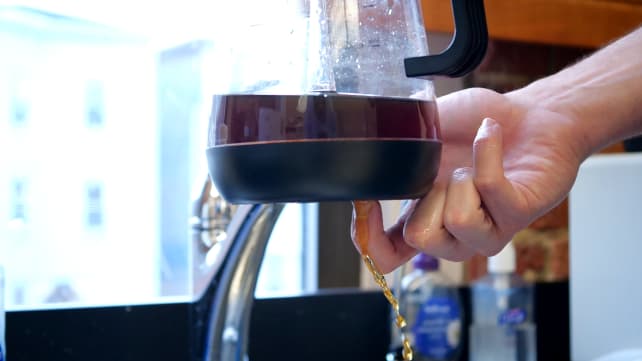Dash cold brew coffee maker leaking