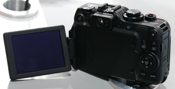 FI LCD Photo