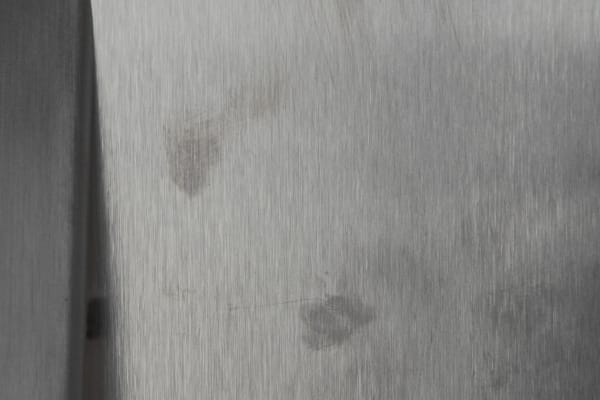 Fingerprints–the bane of the Kenmore Elite 28093's stainless steel finish.