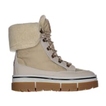 Product image of Henta women’s boot with ice grippers