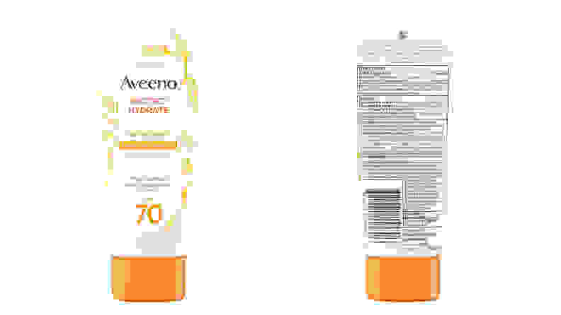 一张Aveeno Protect + Hydrate广谱防晒SPF 70的照片。