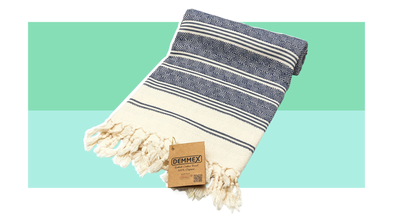 Navy blue and cream Organic Cotton Diamond Weave Turkish Towel from Demmex.