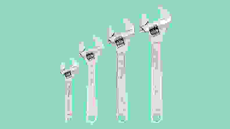 4 silver wrenches in ascending sizes