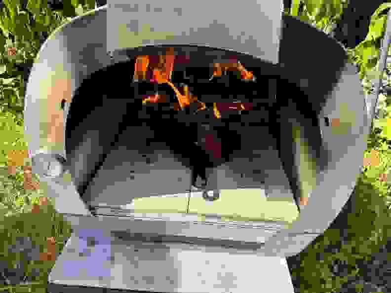 The Cru Oven with a cast-iron skillet inside.