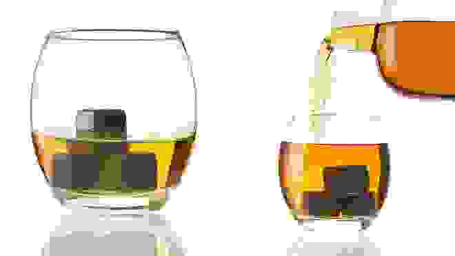Beverage chilling stones in glasses