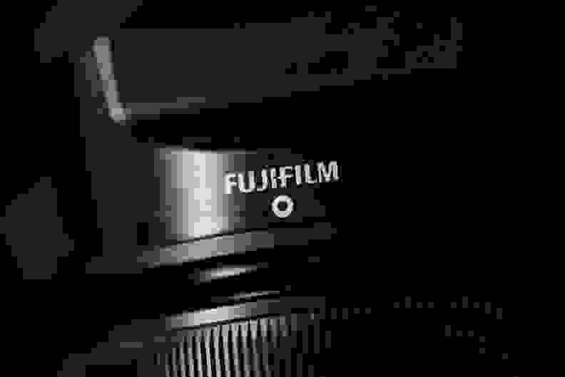 Fuji even includes a rubber hood cap, in case you want to leave the hood on the lens but keep dust out.