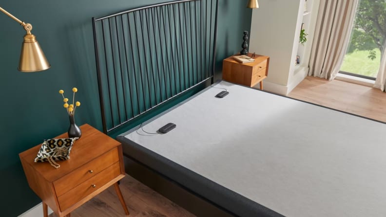 the tempur-pedic sleep sensors on a box spring