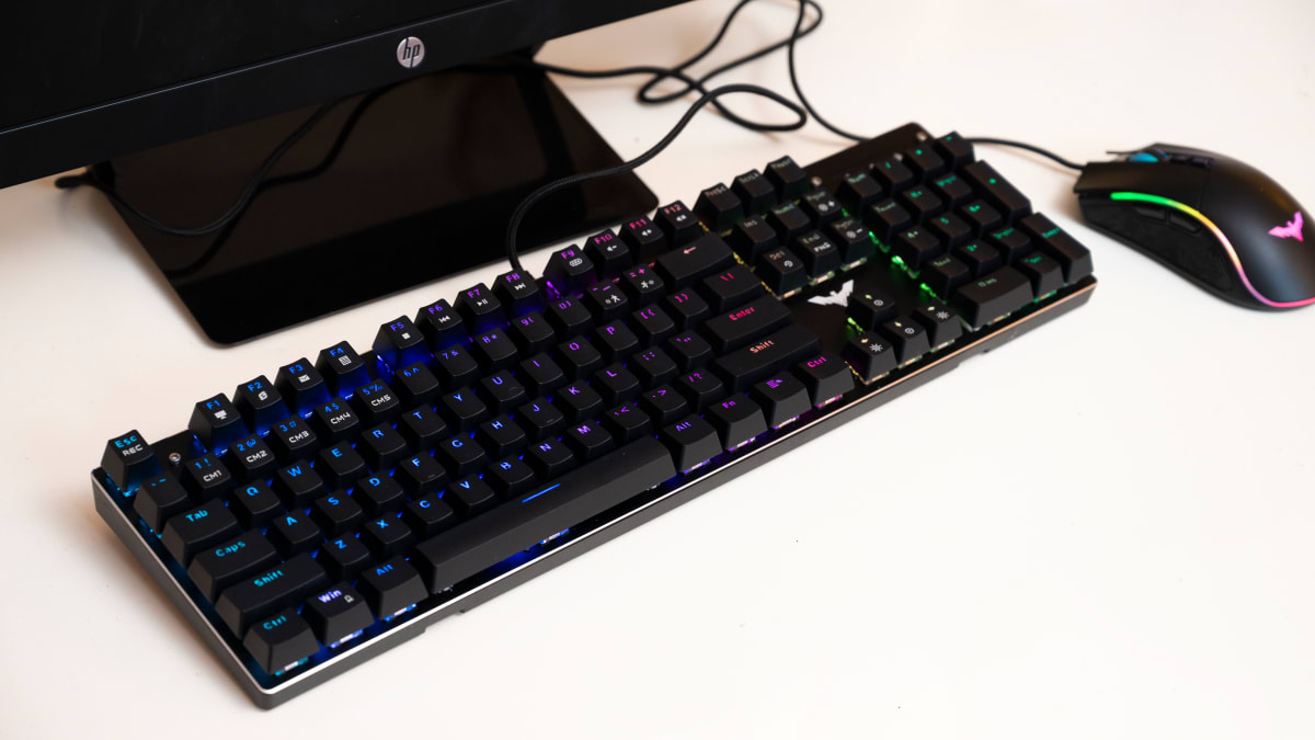 SteelSeries Apex 5 Gaming Keyboard Review - IGN