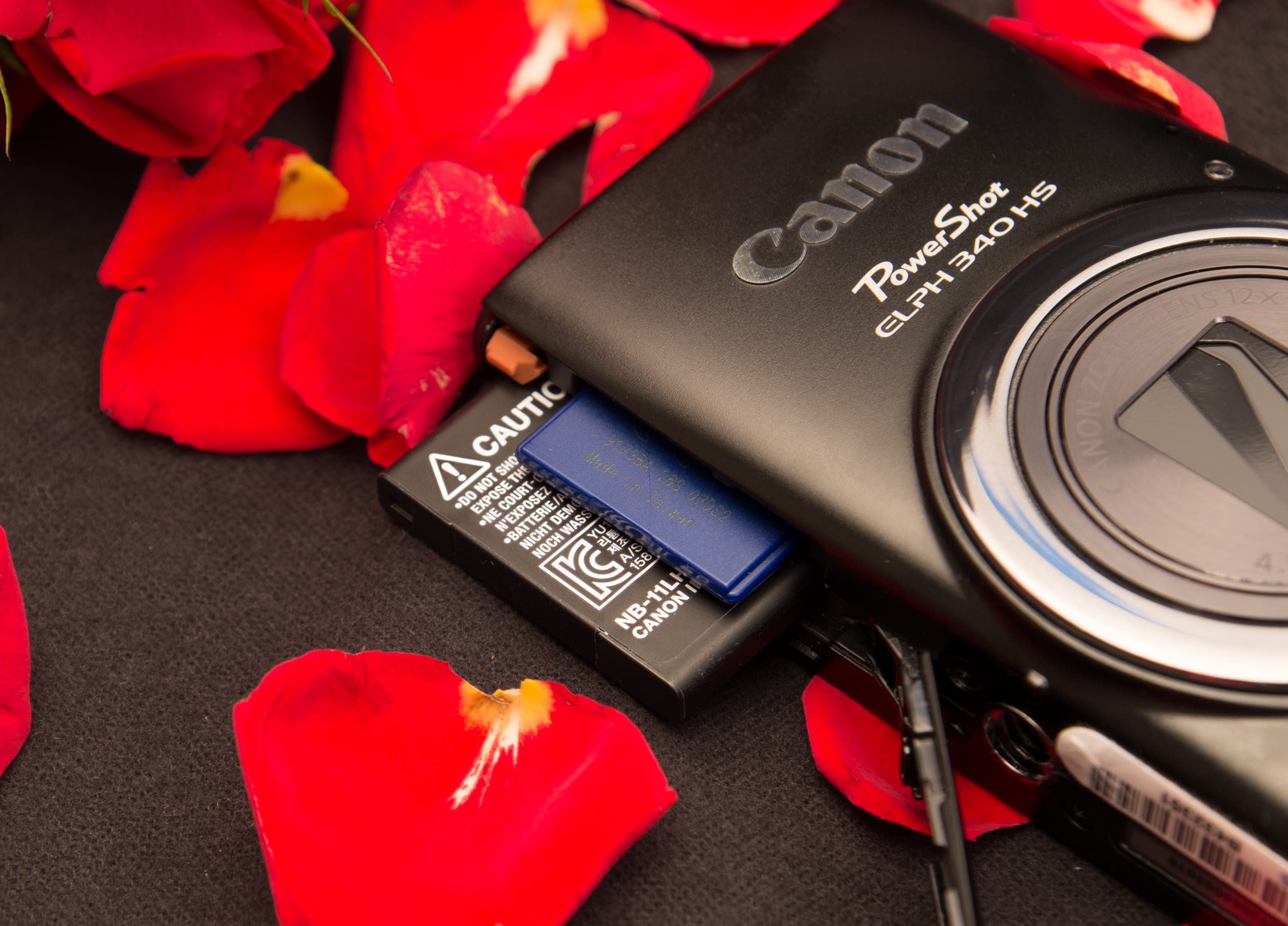 Canon PowerShot ELPH 340 HS Digital Camera Review Cameras