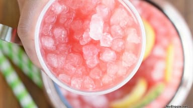 Nugget ice cocktails