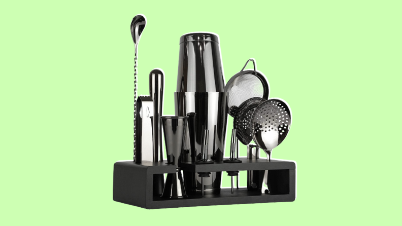 Best gifts for dads: Aloono 15-piece Black Boston Cocktail Shaker set