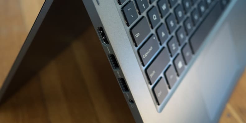 Dell Inspiron 13 5000 2-in-1 left ports
