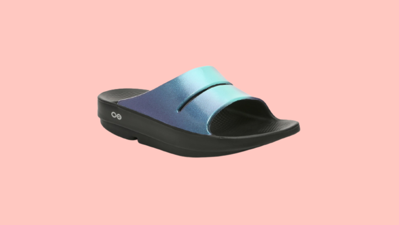 Rubber slides with a blue ombre strap.