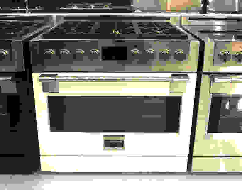 A Fulgor Milano Sophia Series 36-inch gas range in white enamel