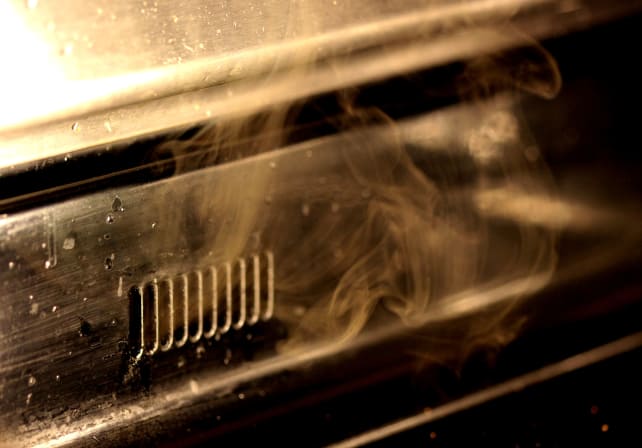Self-cleaning oven