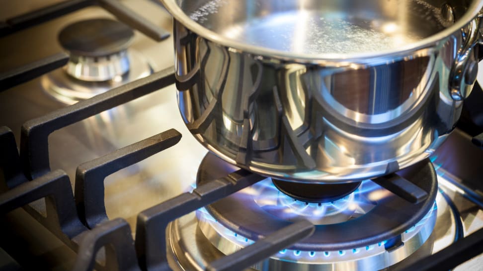 Why You Should Stop Putting a Small Pot on a Large Burner - CNET