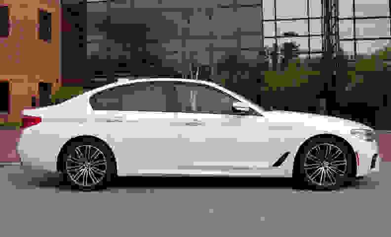 BMW 530i Side View in Alpine White