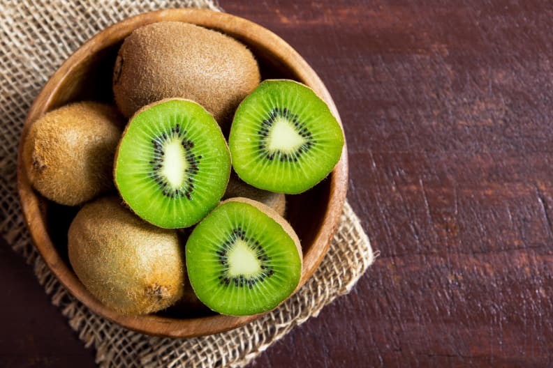 Kiwifruit in bowl