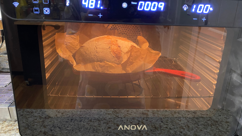 This oven lets me bake bread without a Dutch oven.