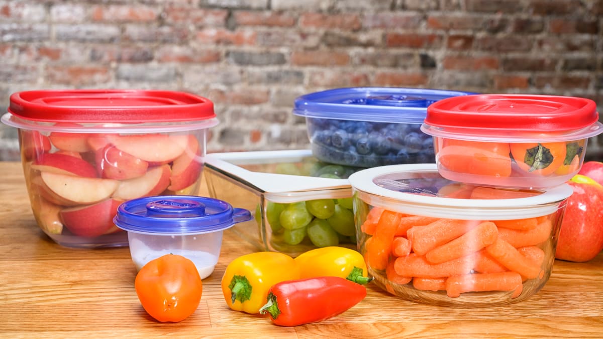 Pyrex Freshlock 14-Piece Mixed Size Glass Food Storage Meal Prep Container Set, Airtight & Leakproof with Locking Lids, for Lunch and Meal Prep