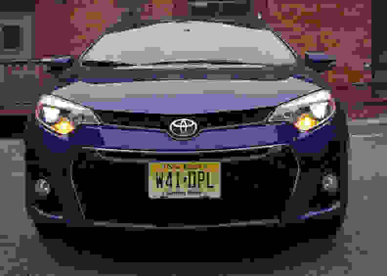 2014 Toyota Corolla S front view