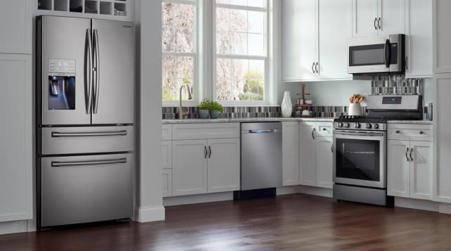 Best Affordable Gas Range: Samsung NX58H5600SS