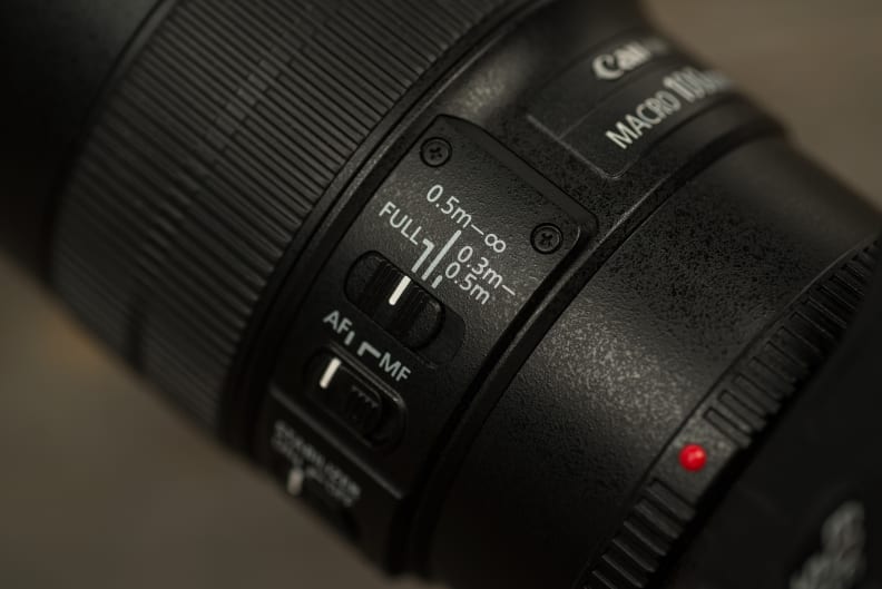 There are plenty of physical switches on the body of the lens for quick adjustments.