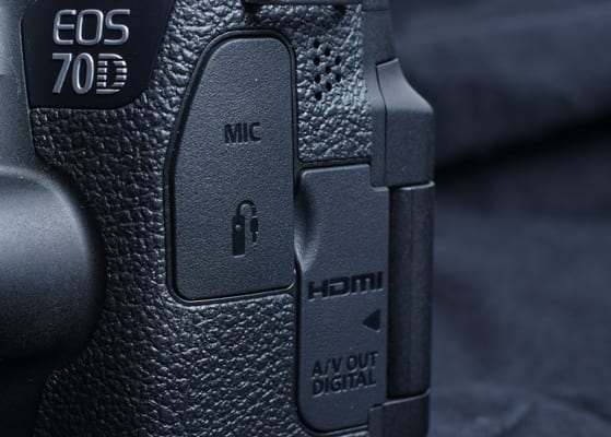 CANON-70D-DESIGN-PORTS.jpg