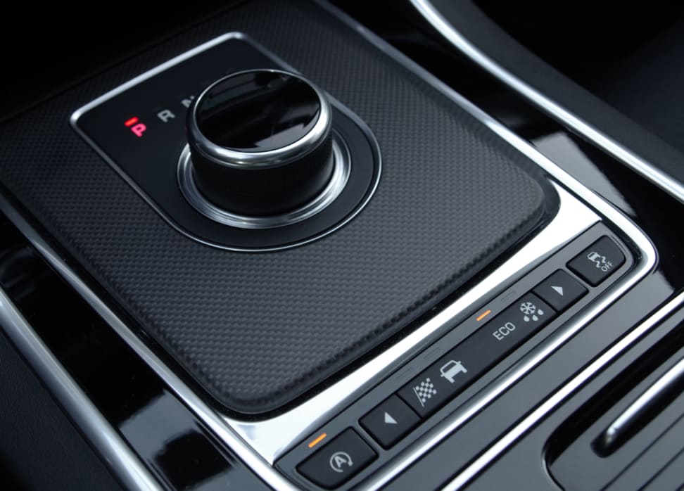 2017 Jaguar XF Diesel dynamic control