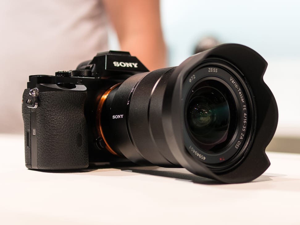 Zeiss 16–35mm f/4 – On the A7S