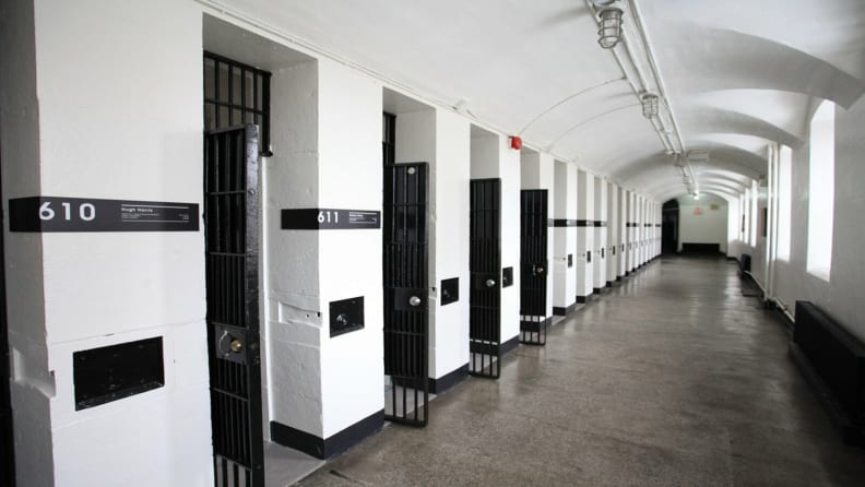 Saintlo Ottawa Jail