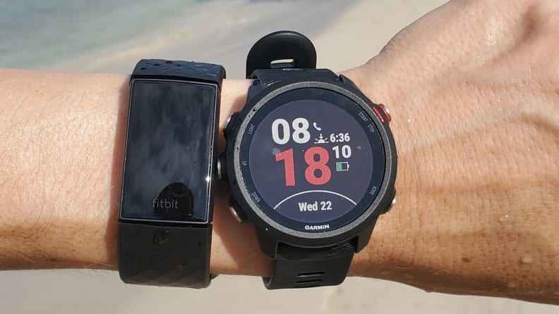 fitbit versa 2 vs garmin forerunner 245