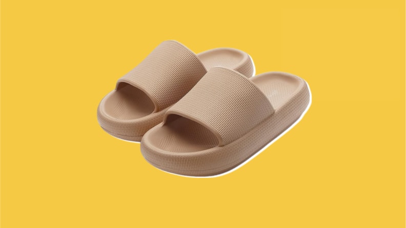 BRONAX Cloud Slippers for Women and Men  Pillow Slippers Bathroom San –  Mart Starts