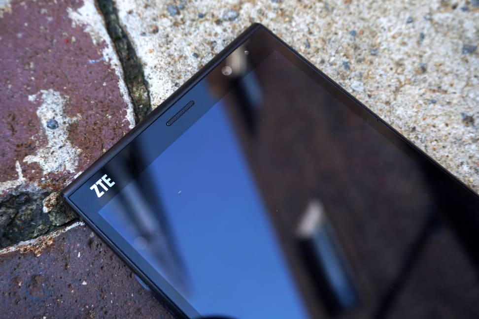 ZTE Grand X Max+ screen and front-facing camera